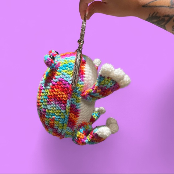 Handmade Rainbow Crochet Frog Purse - Picture 6 of 6